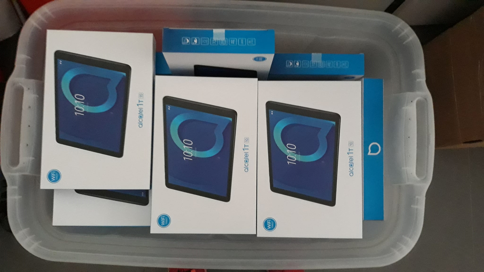 Tabletas digitales adquiridas por el Ayuntamiento para escolares de Baza