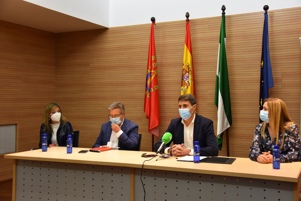 Pedro Fernández, informa de su renuncia a la alcaldía de Baza